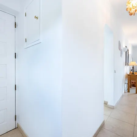 Coolhouses Algarve, Luz, 1 Bed Flat, Floor, A Stone's Throw To The Beach, Casa Isabell Luz
