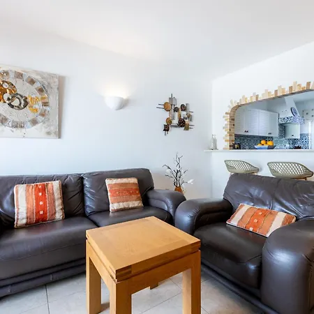 Appartamento Coolhouses Algarve, Luz, 1 Bed Flat, Floor, A Stone's Throw To The Beach, Casa Isabell