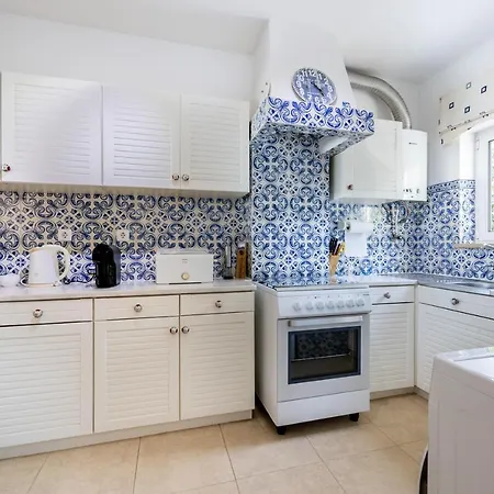 Coolhouses Algarve, Luz, 1 Bed Flat, Floor, A Stone's Throw To The Beach, Casa Isabell Apartment Praia Da Luz
