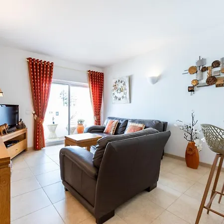 Coolhouses Algarve, Luz, 1 Bed Flat, Floor, A Stone's Throw To The Beach, Casa Isabell