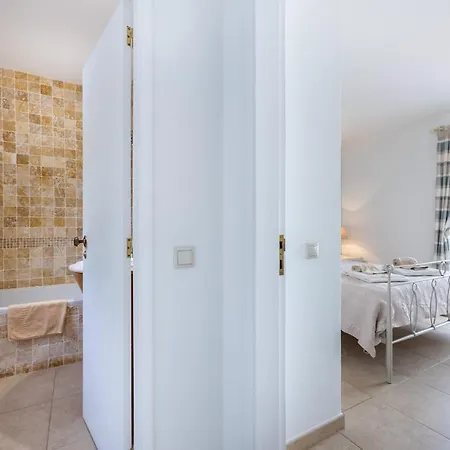 Coolhouses Algarve, Luz, 1 Bed Flat, Floor, A Stone's Throw To The Beach, Casa Isabell * Praia Da Luz