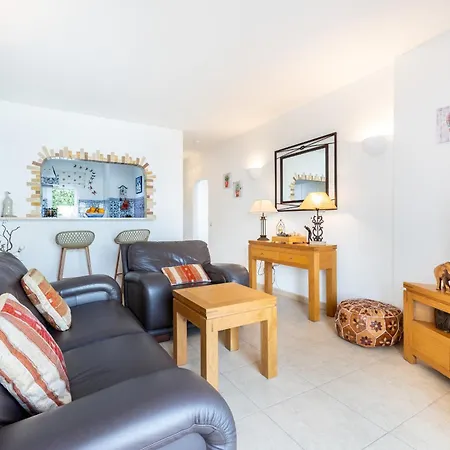 Coolhouses Algarve, Luz, 1 Bed Flat, Floor, A Stone's Throw To The Beach, Casa Isabell