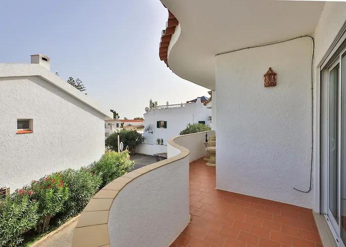 Coolhouses Algarve, Luz, 1 Bed Flat, Floor, A Stone's Throw To The Beach, Casa Isabell Daire
